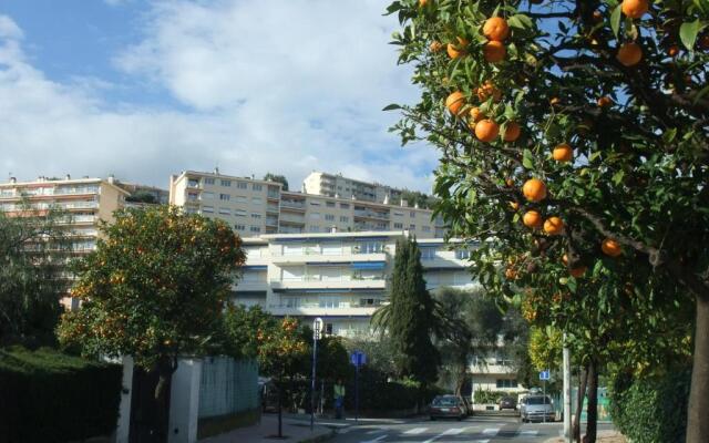 Neptune 5, top floor, sea view