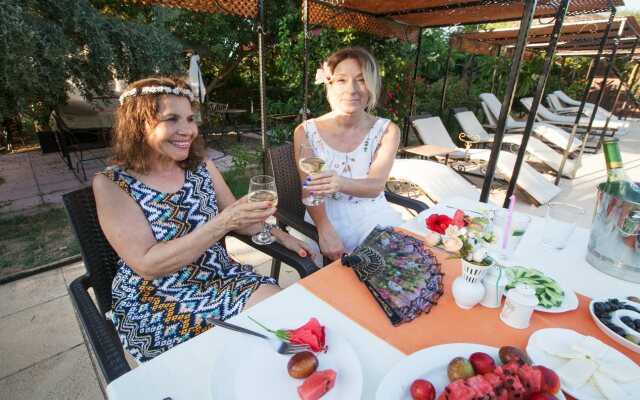 Lapida Garden Hotel