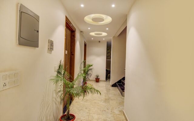 FabHotel Gross inn Suites