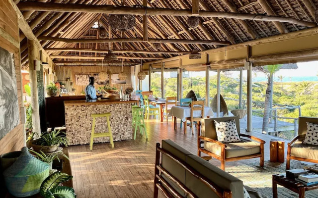 Travessia Beach Lodge