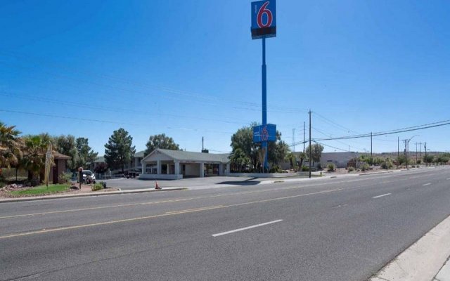 Motel 6 Kingman, AZ - Route 66 West
