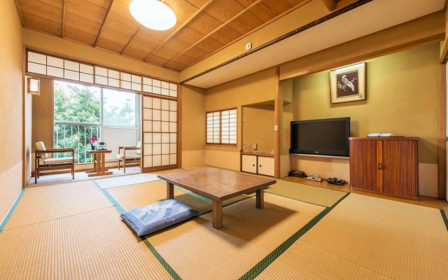 Atami Red House