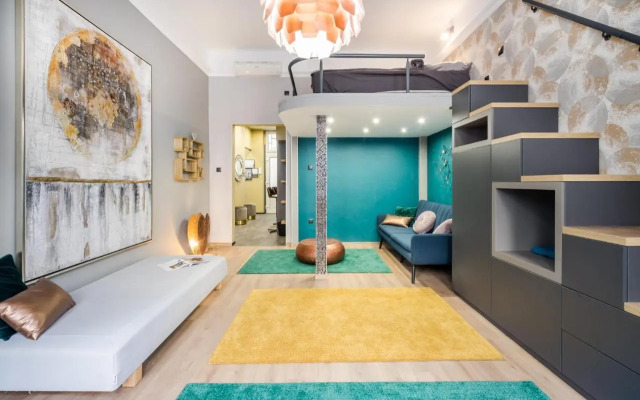 Luxury Pilvax Studio