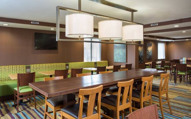 Fairfield Inn by Marriot Manchester-Boston Regional Airport