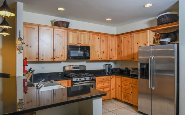 Ski Chalet 4 Bedroom Townhome