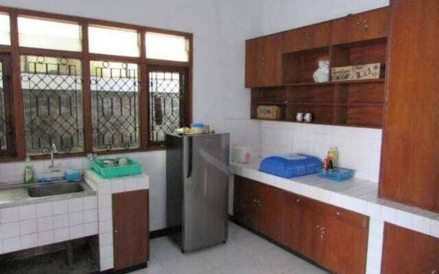 Guest House Griya Jambu 20