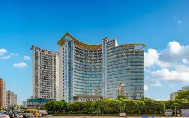 Lushang Hotel (Changsha Wuyi Square Houjiatang Subway Station Branch)