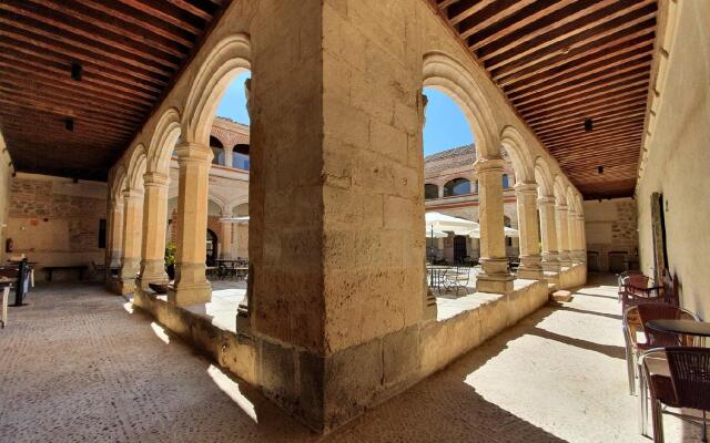 Hotel San Antonio El Real