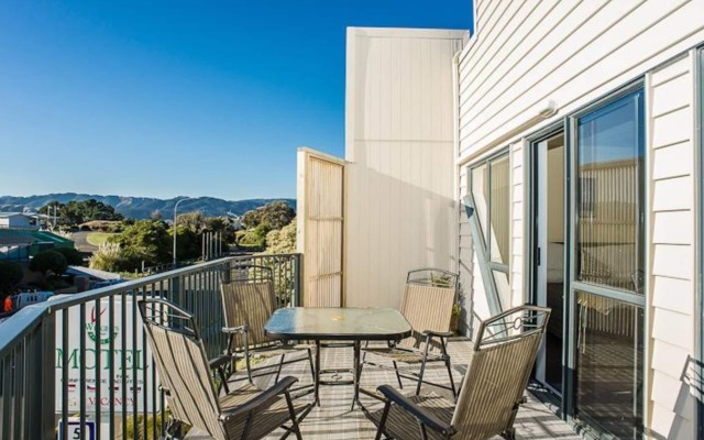Wrights By The Sea Motel