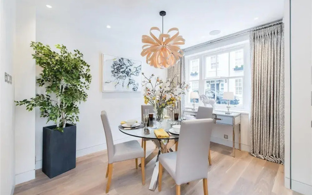 Beautiful 4bed Mews Home--knightsbridge