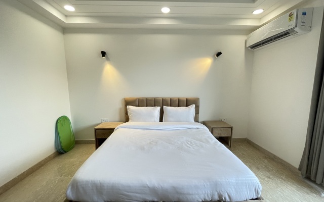 Private 3Bhk Apartment In Ardeecity By Bedchambers