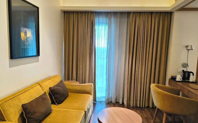 Royal Hometel Suites Dahisar Mumbai