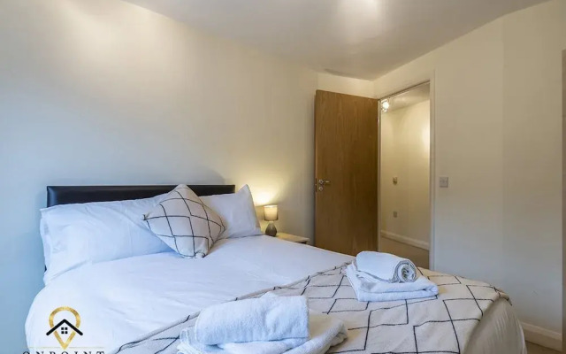 2 Bedroom Apartment in Superb Location