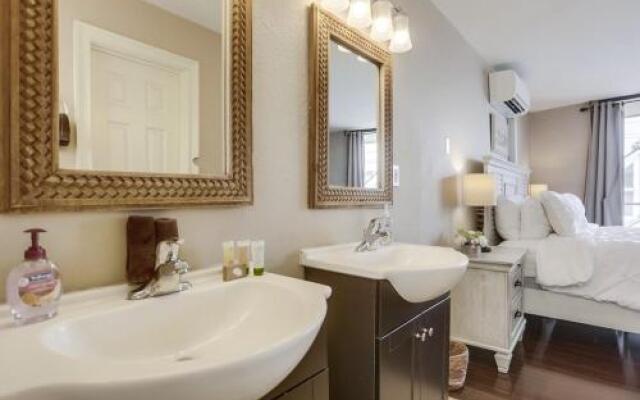 Waterfront Getaway 7 Townhouse