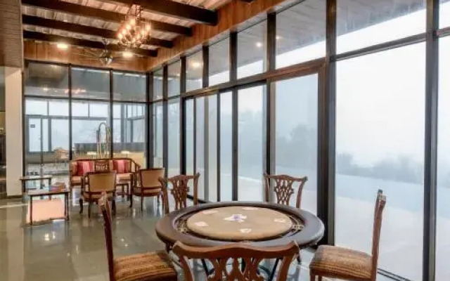 SaffronStays Falcon Hill, Lonavala - luxury villa with infinity pool near Lion's Point