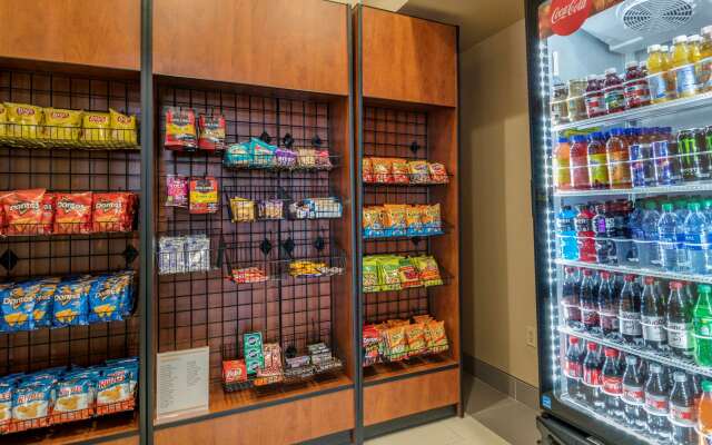 Comfort Suites University