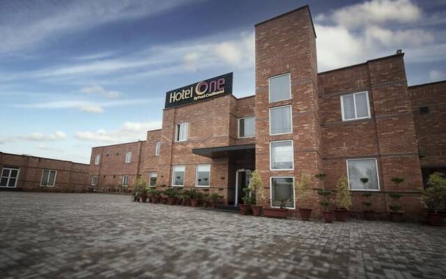 Hotel One Sahiwal in Sahiwal, Pakistan from 53$, photos, reviews - zenhotels.com