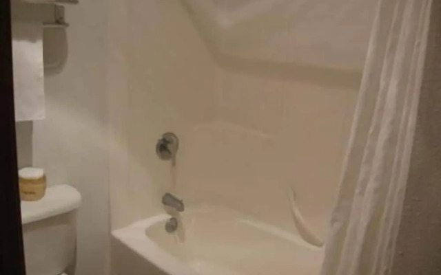 Glacier Gateway Plaza