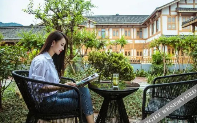 The Jade House · Hongjin