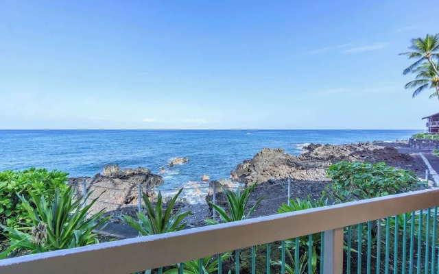 Oceanfront at the Kanaloa w/ A/c!