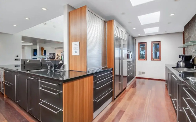 1633 La Jolla - 4 Br Home