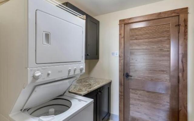 Edgemont 2707 - Luxury Ski-in Ski-out Condo