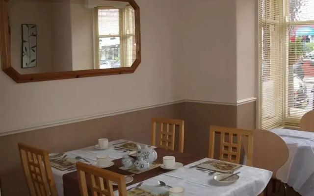 Sea Dogs Guest House