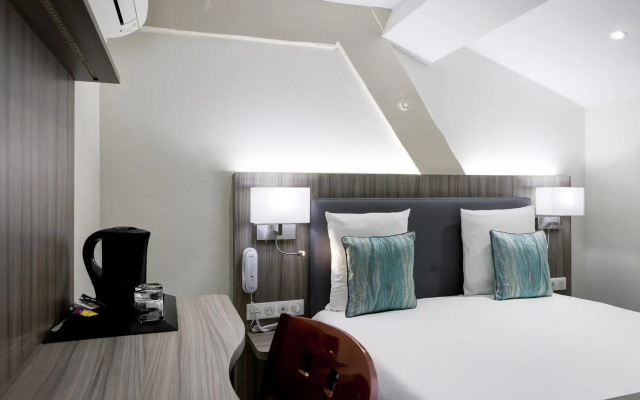 Le Phenix Hotel