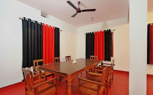 OYO 10757 Trippers Stay