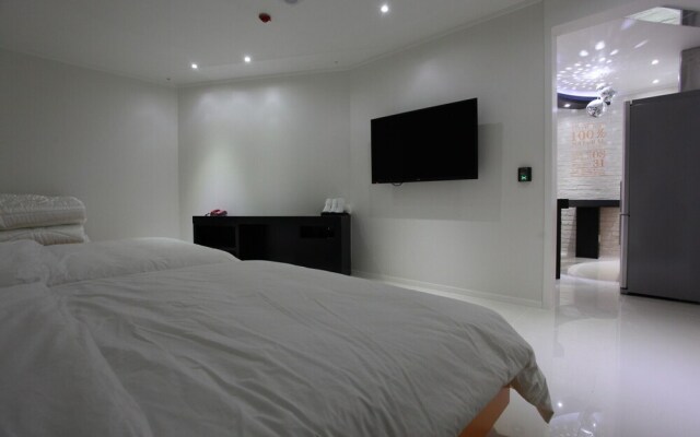 Suwon Ingye Goyu Hotel