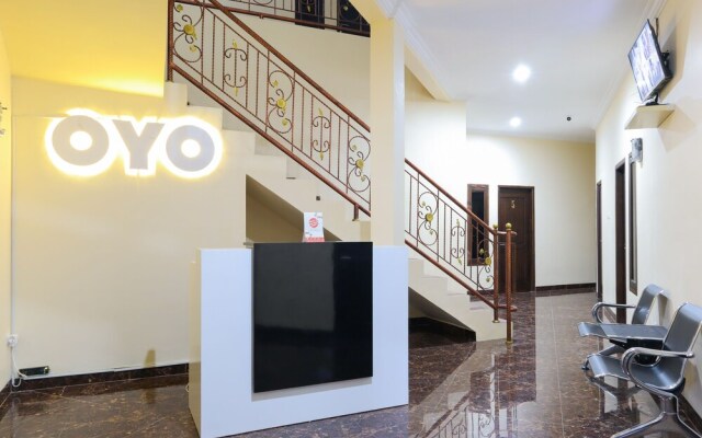 Kr Bulan by OYO Rooms