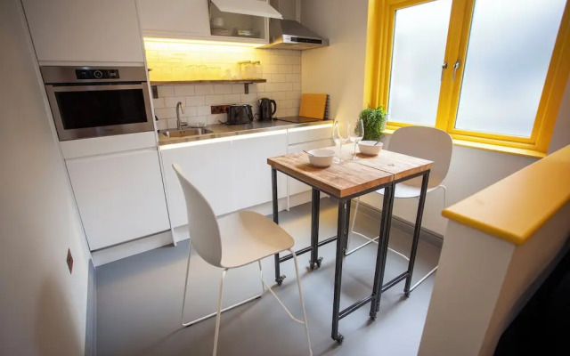 Higgihaus 26 Clare Street Aparthotel