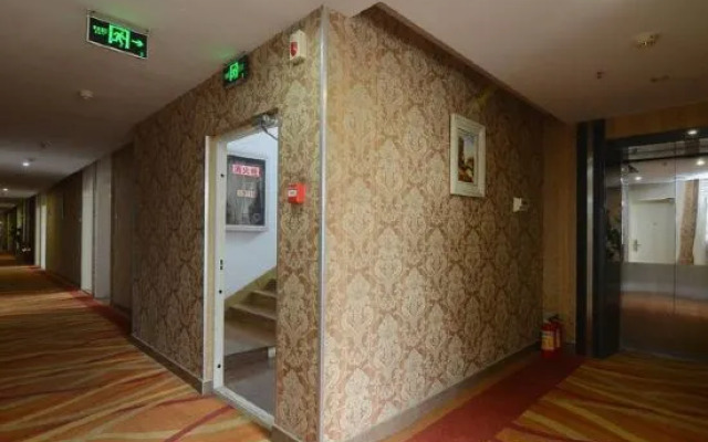 7+1 Business Hotel (Hefei Feihe Road)