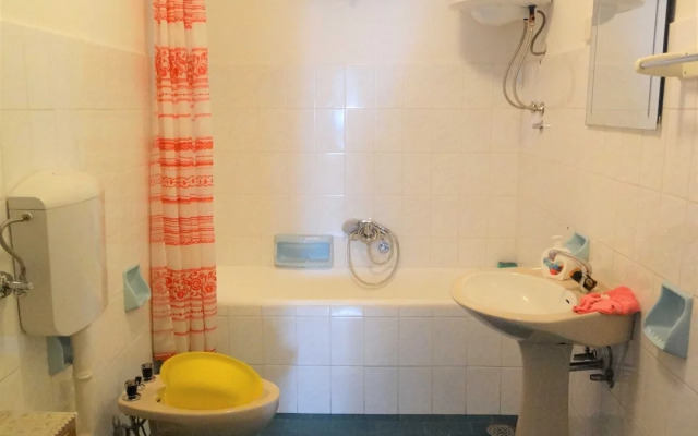 Airy Crikvenica Apartment With Terrace Close to Beach