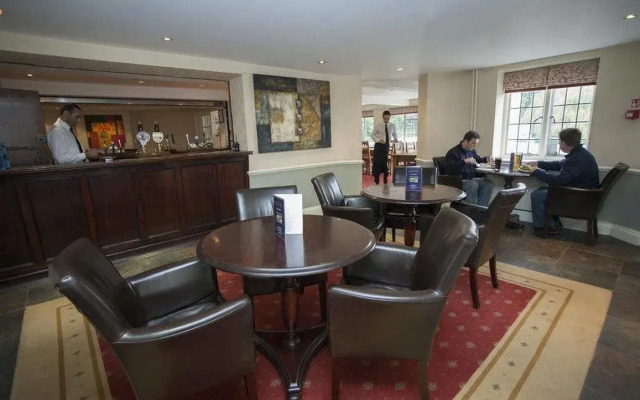 Shillingford Bridge Hotel