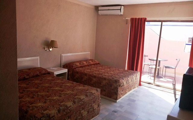 Los Jitos Hotel & Suites