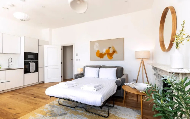 Upscale & Serene Getaway - Prime Chelsea Location!