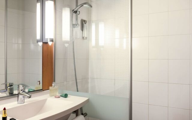 Ibis Orleans Nord Saran