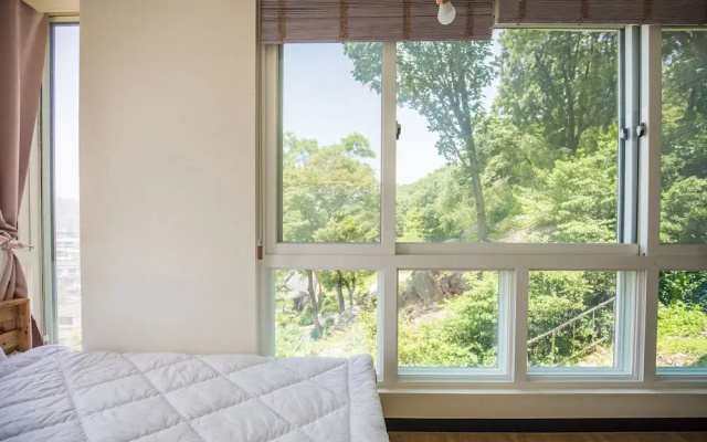 Eehwa Hue Guesthouse
