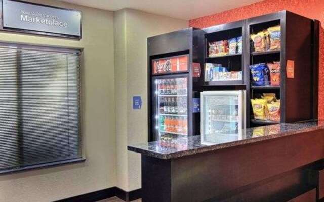 Comfort Suites