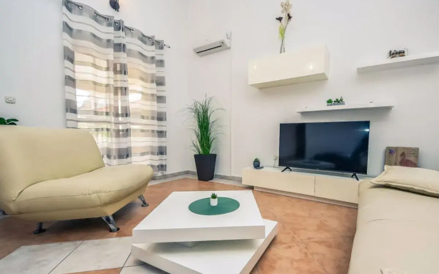 House Jolumar Biograd na Moru