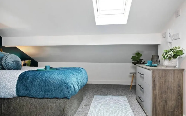 Stunning 4-bed House in Manchester