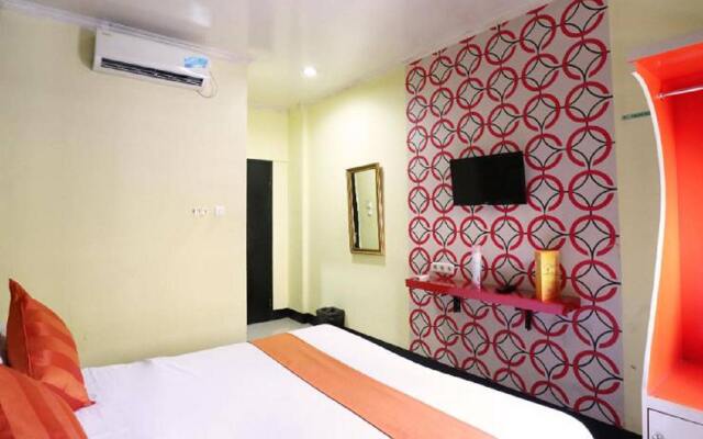 Hollywood Hotel