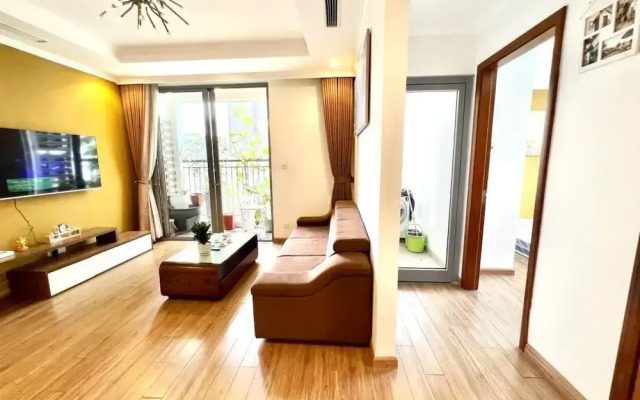 Bom Homestay Vinhomes Times City