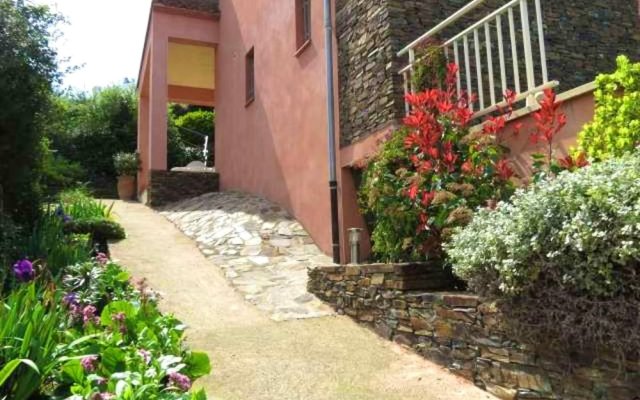 Apartment With 2 Bedrooms in Collioure, With Wonderful sea View, Enclo