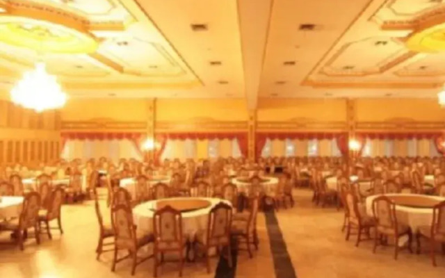 13 Coins Airport Grand Resort