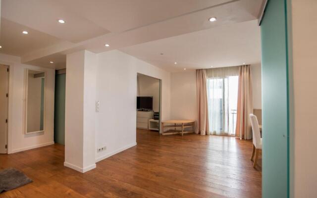 Imperial Apartment by Connexion