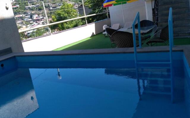 VIP Hotel Villa 3 in the center