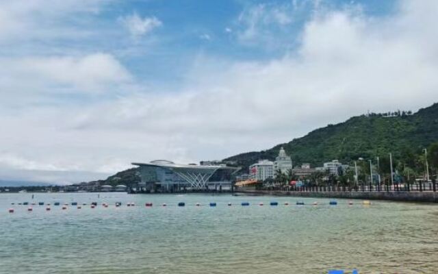 The Sunshine Star Apartment Hotel