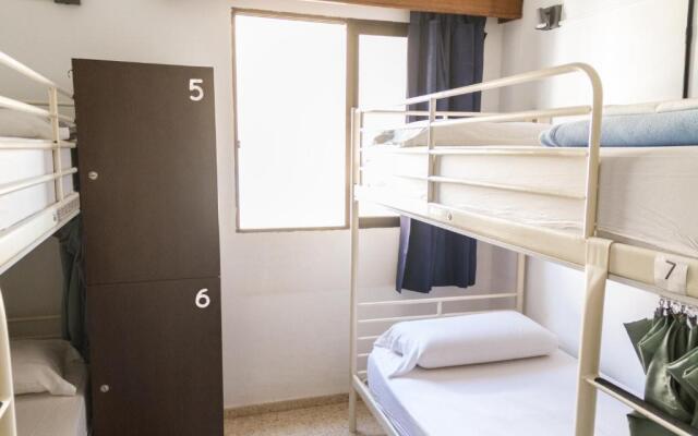Casa Grande Surf Hostel